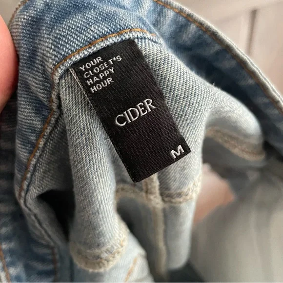 CIDER WOMENS Denim shorts with belt high waisted size M NWT - Picture 12 of 12